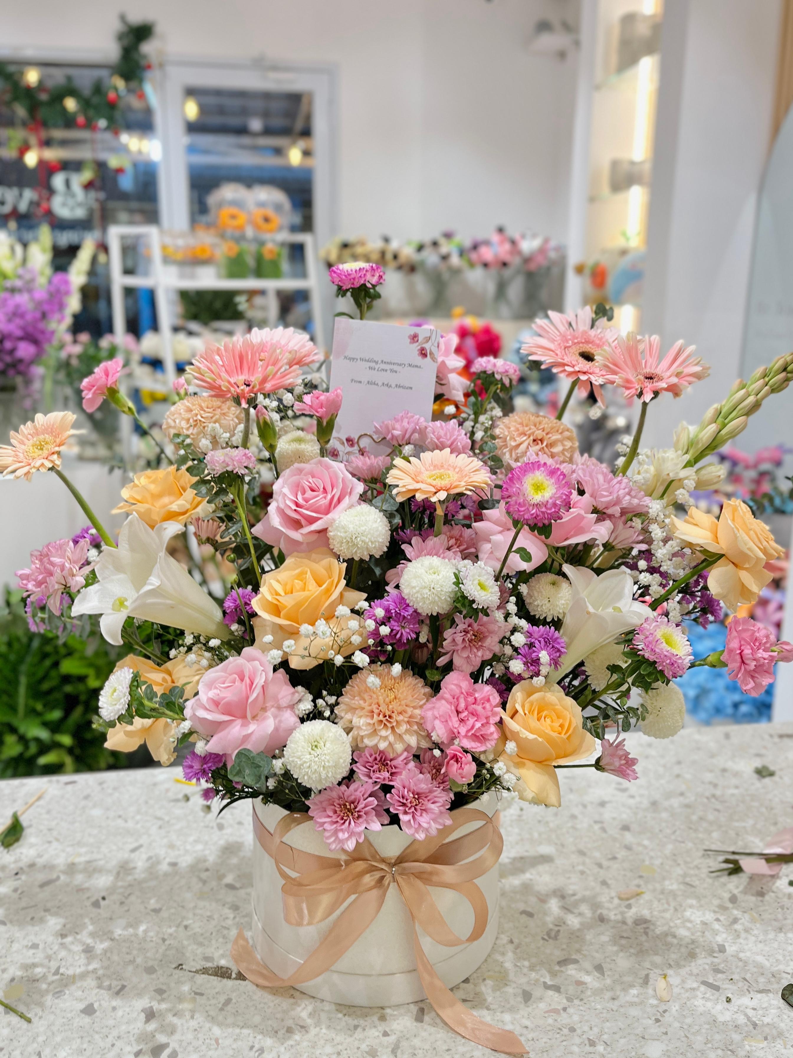 Sanias Bloom Box Premium