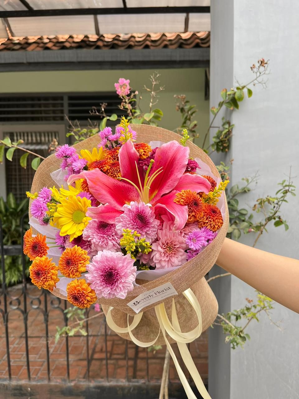 Thumbelina Lily with Jute